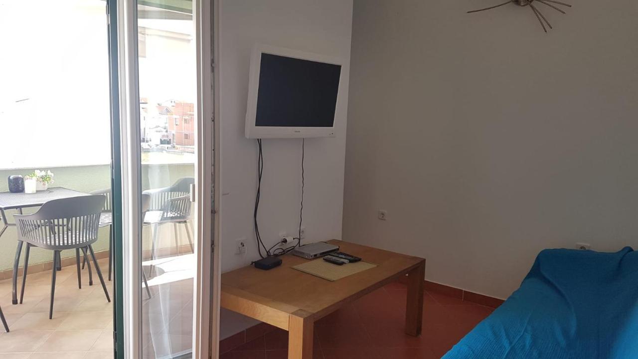 Apartmani Vincek Vodice Buitenkant foto