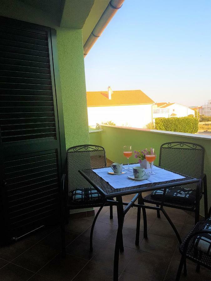 Apartmani Vincek Vodice Buitenkant foto